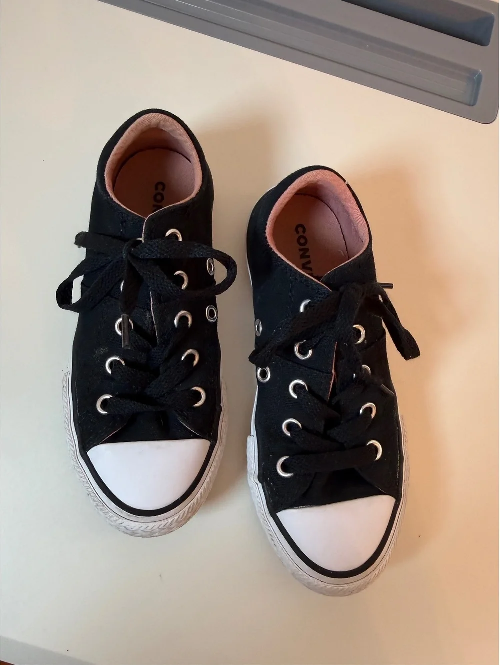 Converse these junior